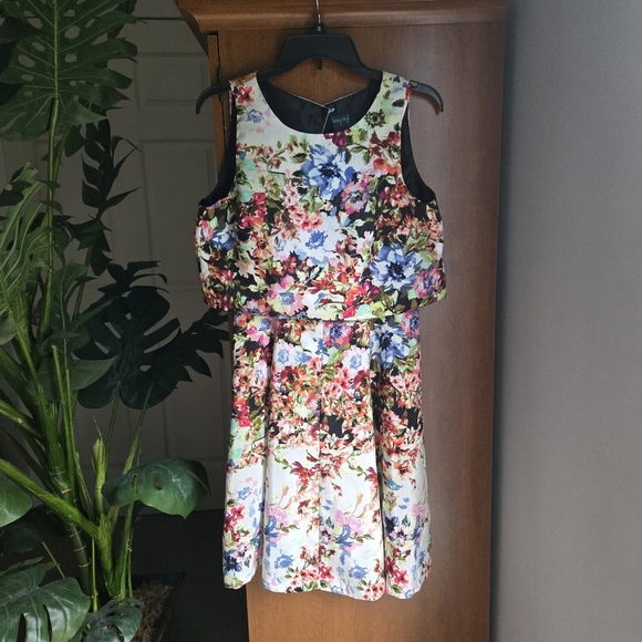 Gabby Skye Floral Watercolor Two Peice Dress Size 6 New Without Tags - Picture 3 of 9
